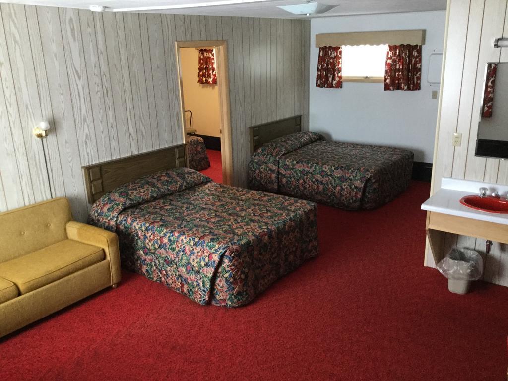 Cedars Motel Ironwood Εξωτερικό φωτογραφία