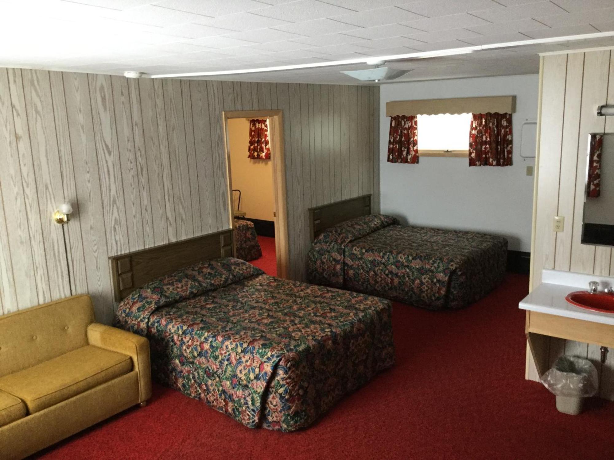 Cedars Motel Ironwood Εξωτερικό φωτογραφία