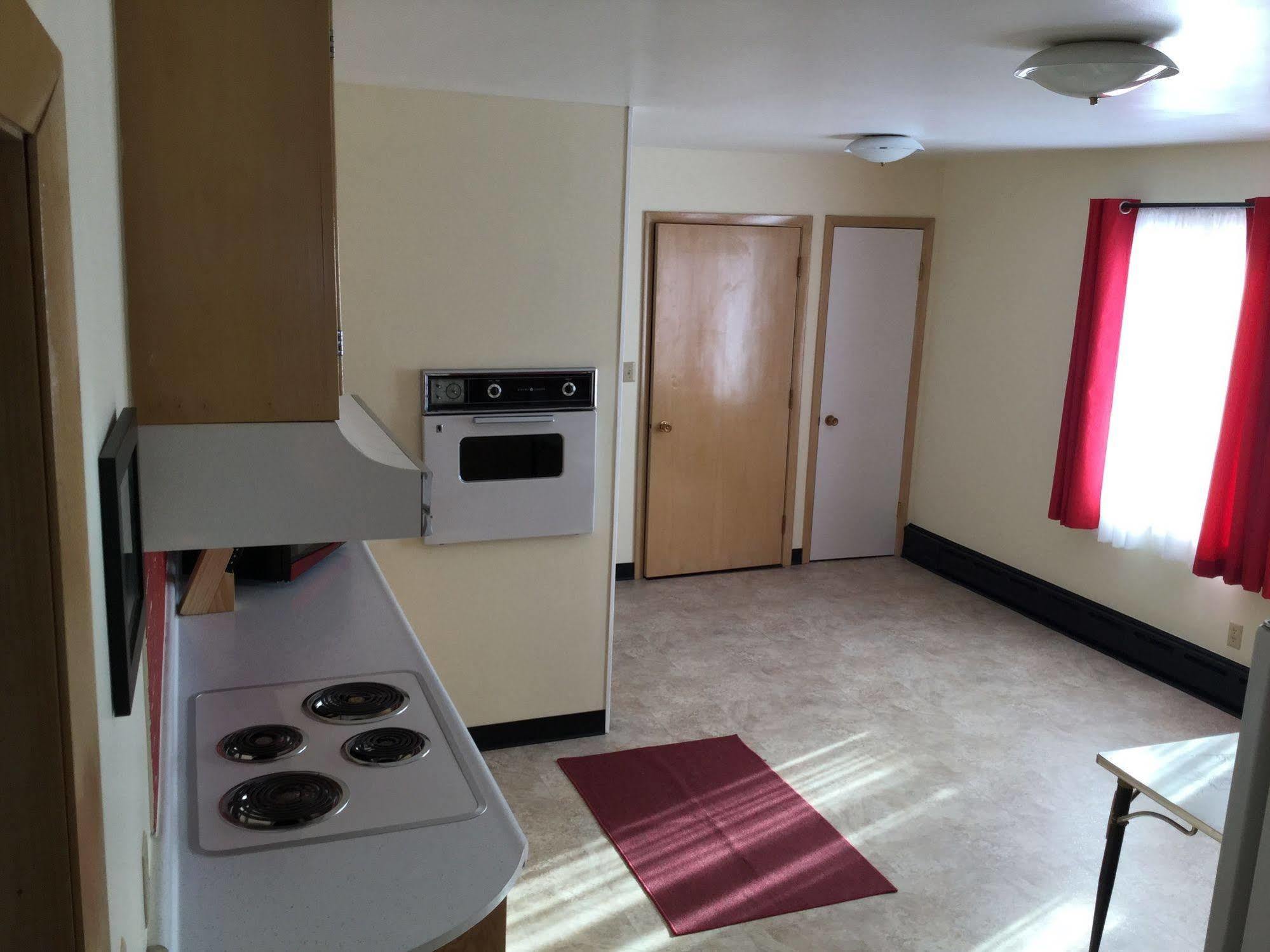 Cedars Motel Ironwood Εξωτερικό φωτογραφία